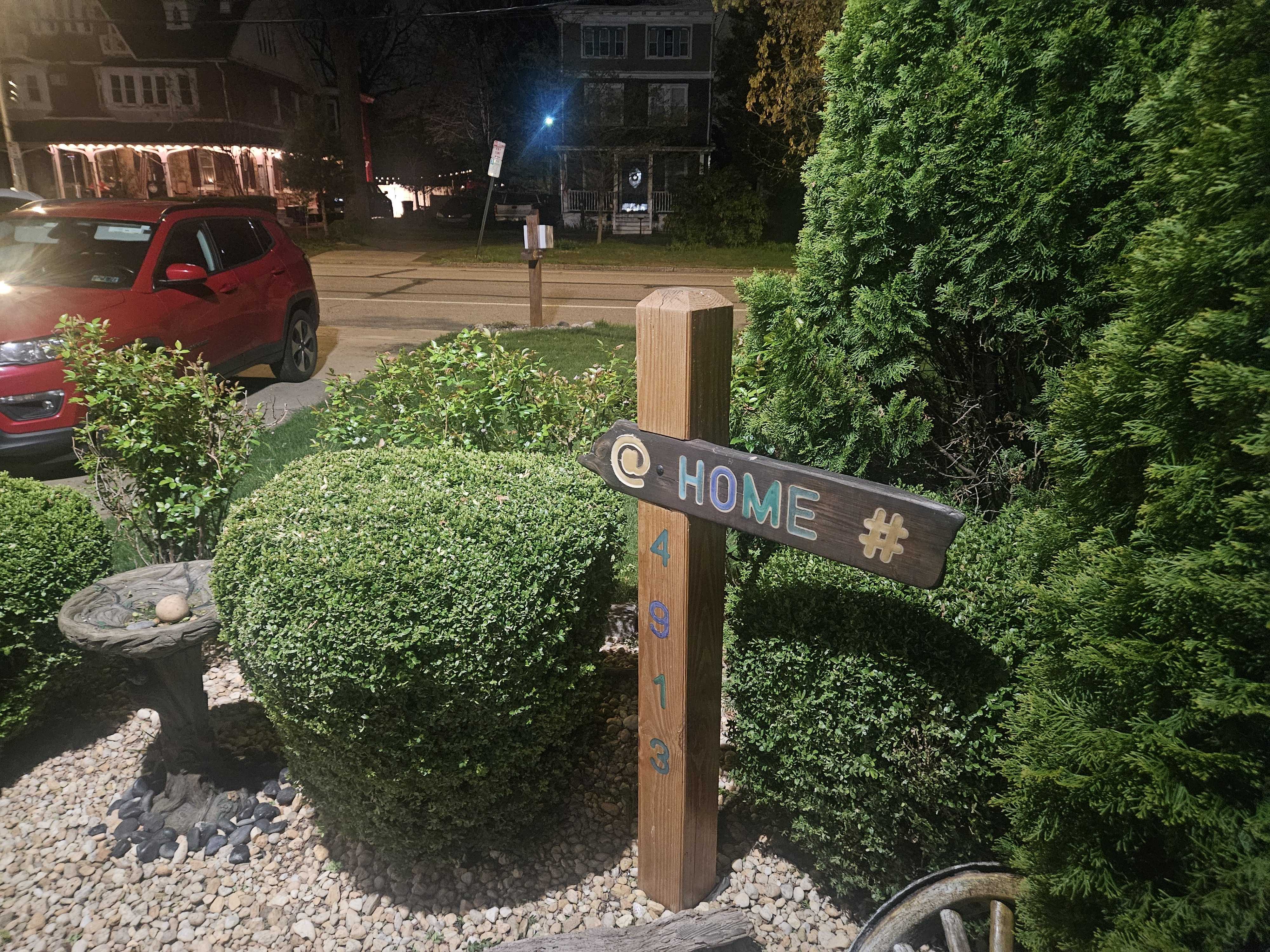 Mounting and aligning the sign